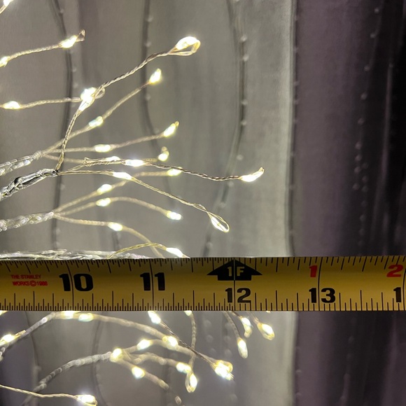 2 Sparkly Trees. USB or 3 AA batteries. Shapeable approx 19”x12” Fairy lights. - Picture 11 of 11